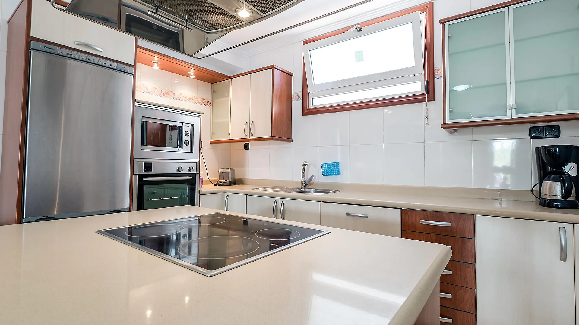 Apartamentos Olympia بلايا ديل إنغلز